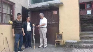 长顺县红十字会开展送关爱、系真情活动